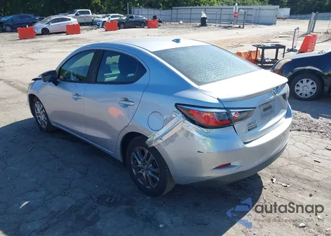 2019 Toyota Yaris Le из США, поврежденный, VIN 3MYDLBYV1KY518746